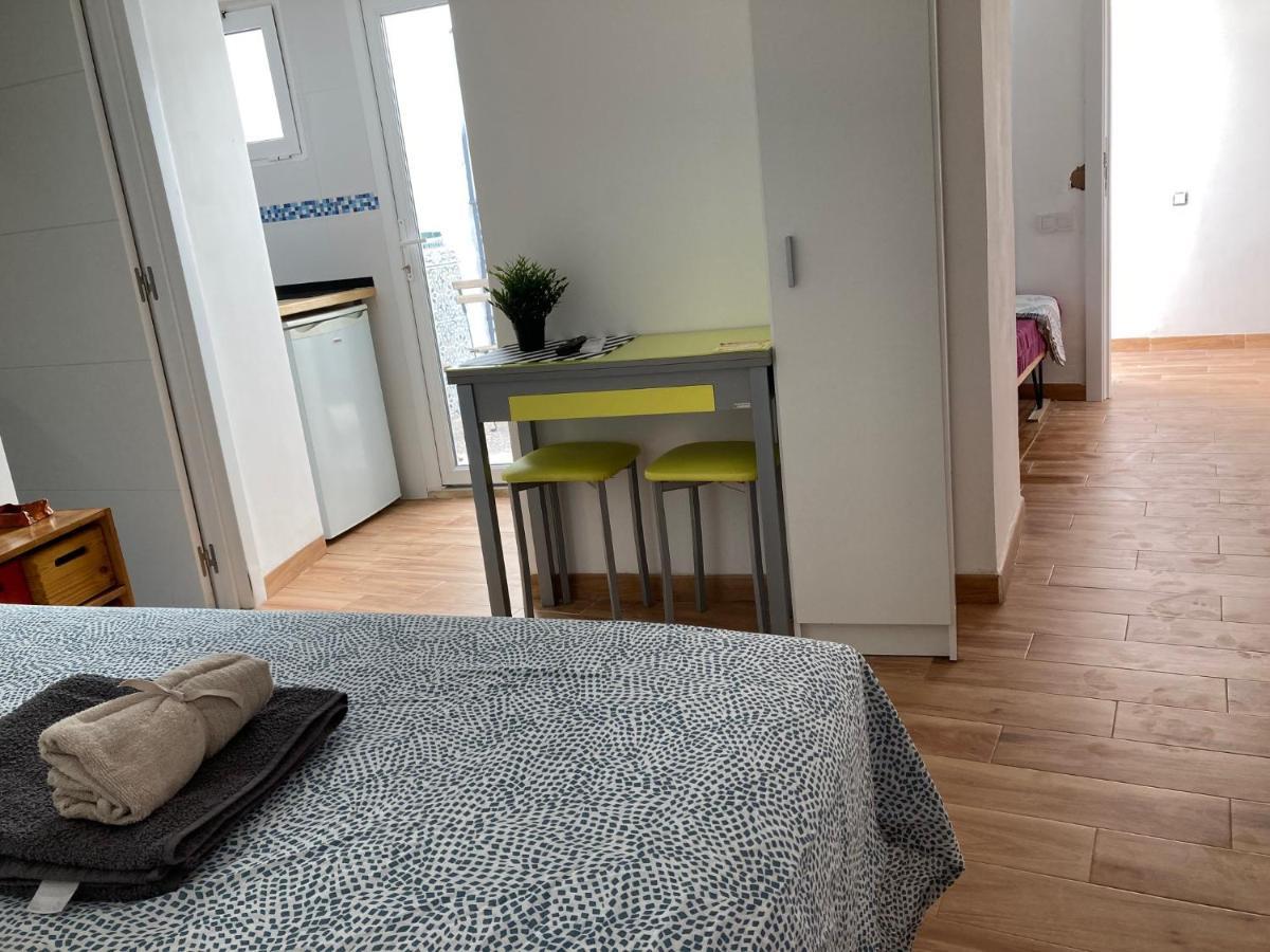 Malagueña Salerosa Apartamento - casa mata de 1 a 4 dormitorios con terraza o patio propio Málaga Exterior foto